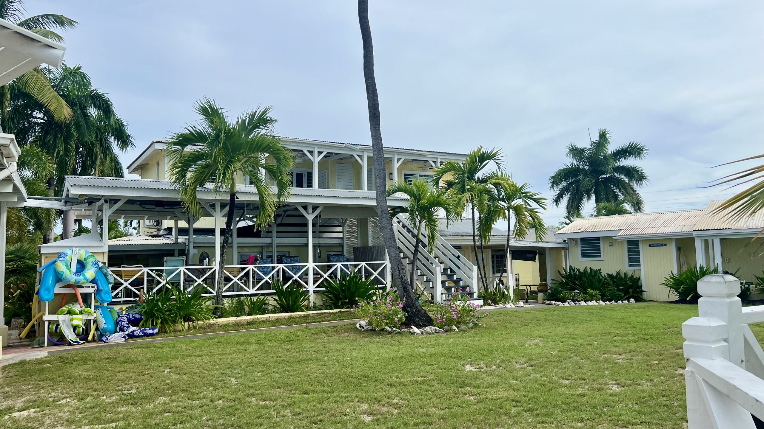 Coco Palm exterior - view